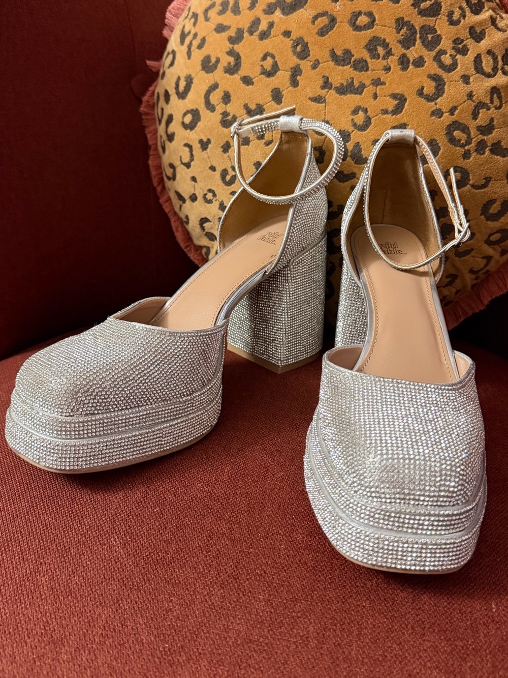 Wild Fable Bianca Rhinestone Platform Pumps, Size 10